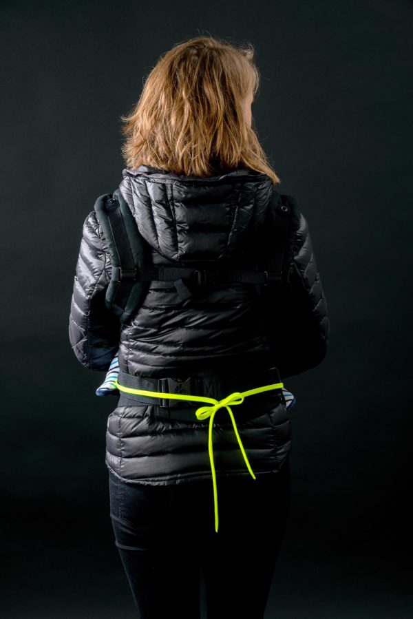 CARRY - Reflektierender Schutzbezug für Babytragen und -tücher – Bild 4